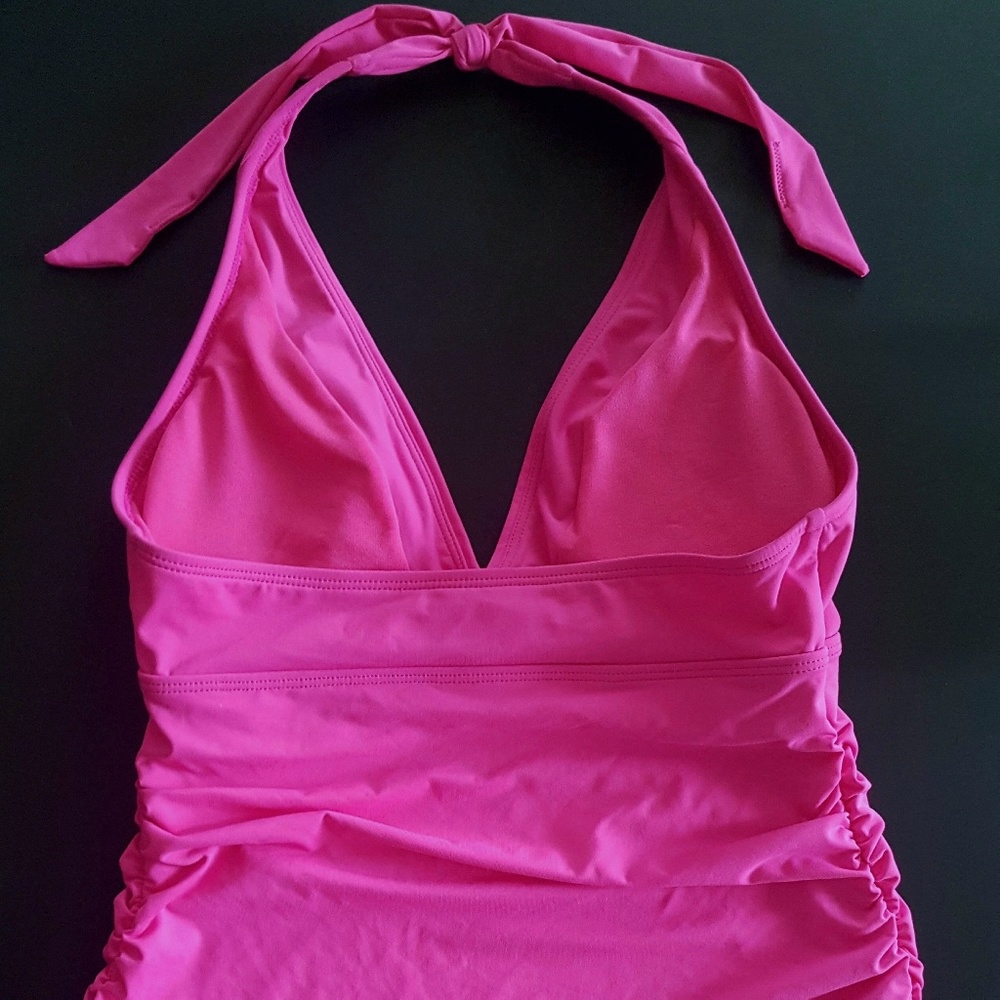 💖ATHLETA Flattering Halter Swim or Yoga Top - Picture 3 of 8